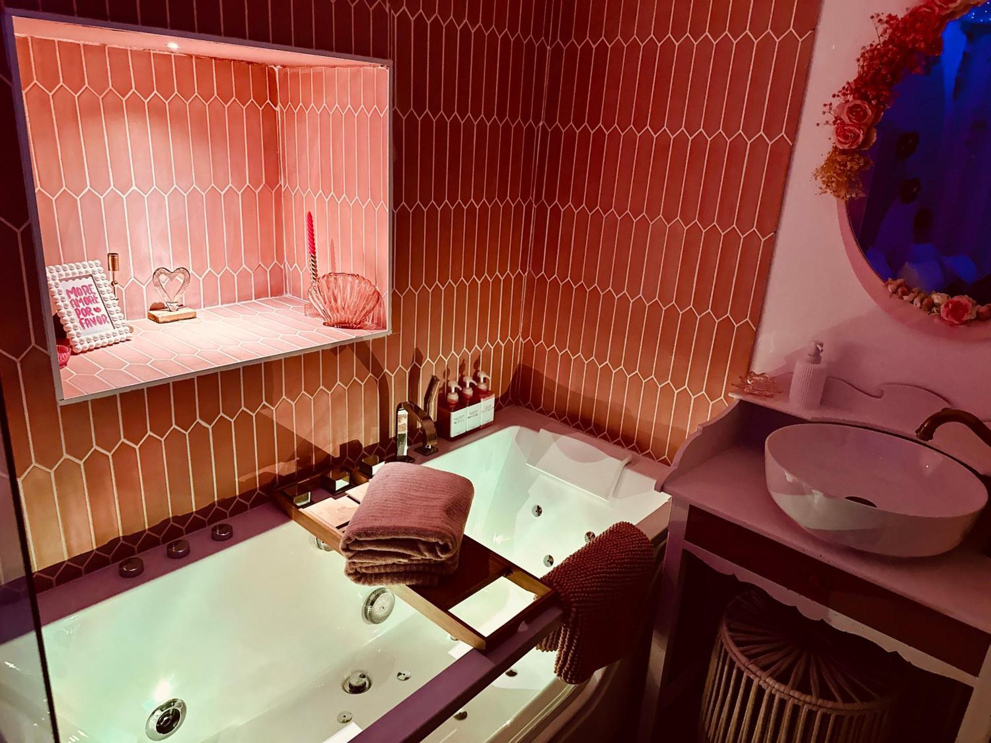 Romantic Room - Balneo - Ciel Etoile - Free Wifi - Netflix - Hyper Centre Pézenas Exterior foto
