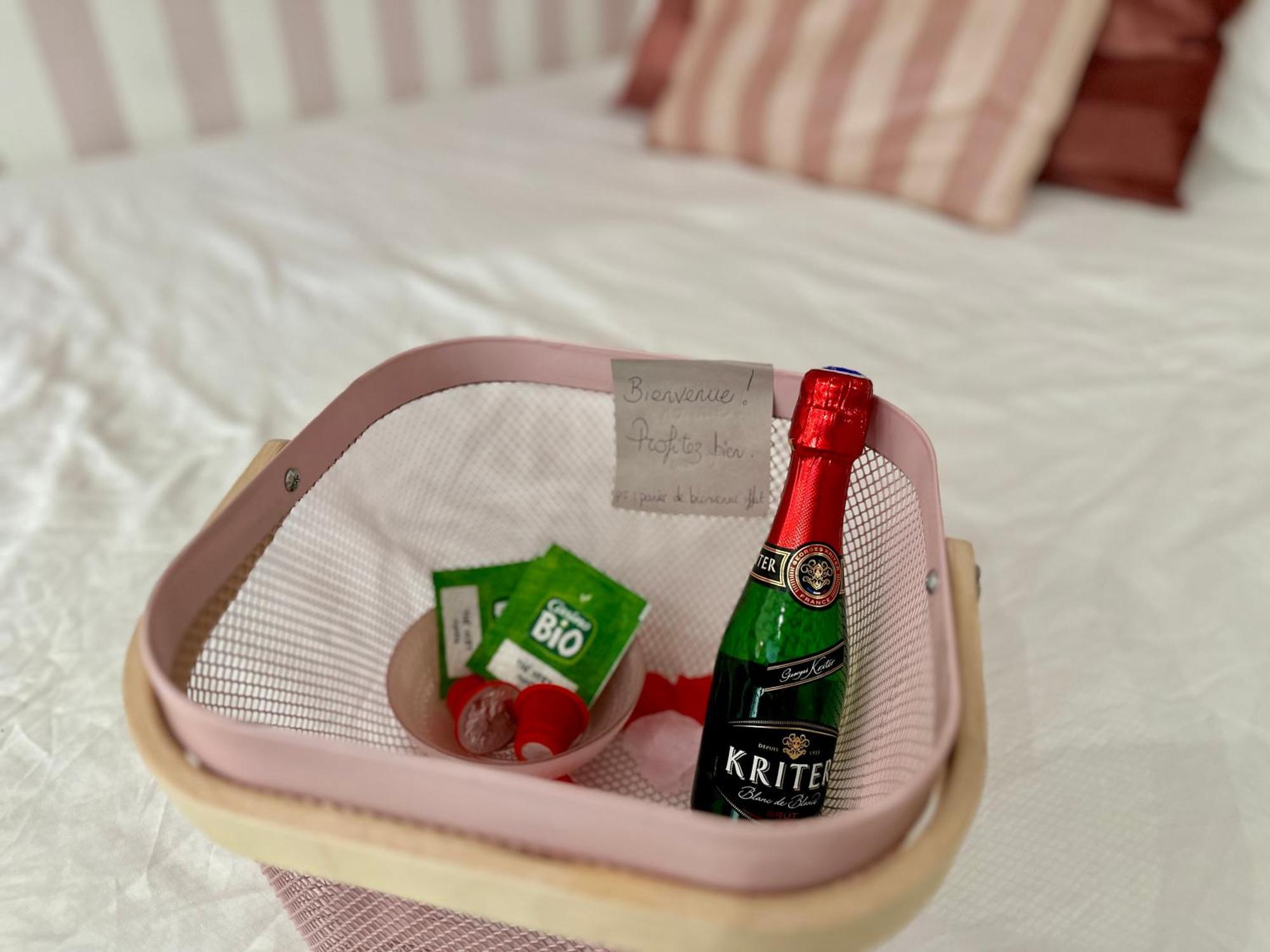 Romantic Room - Balneo - Ciel Etoile - Free Wifi - Netflix - Hyper Centre Pézenas Exterior foto